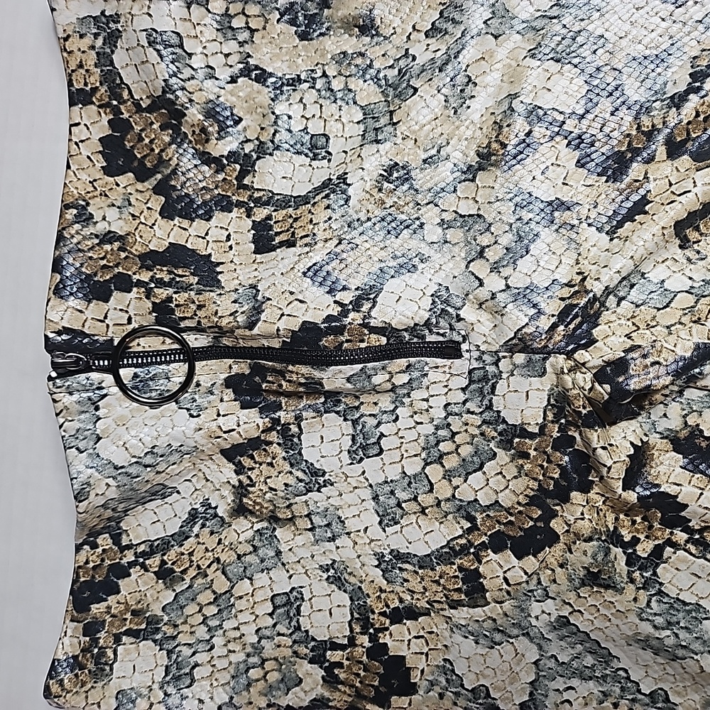 Love In Snakeskin Skin Pattern (Small) - Picture 5 of 7